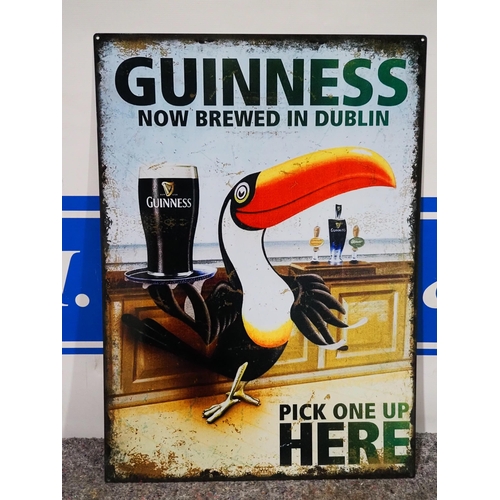 813 - Tin sign- Guinness 28