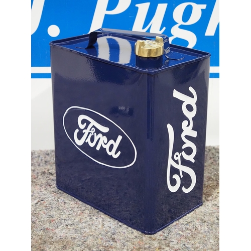 819 - 2 Gallon fuel can with Ford logo