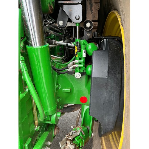 1612 - John Deere 6250R tractor. 2022. Ultimate spec, front linkage, front PTO, green star, wheel weights, ... 