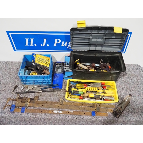 605 - Assorted hand tools, chisels, Stanley plane, sash clamps and tool box