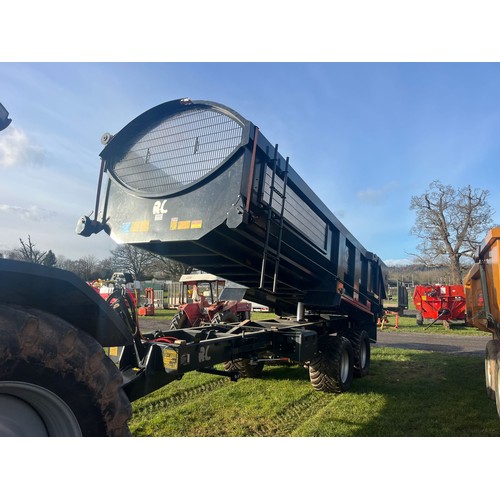 1607 - Larrington RC 18 ton Harvester trailer, 2022. Hydraulic tail gate, air brakes, sprung drawbar, roll ... 