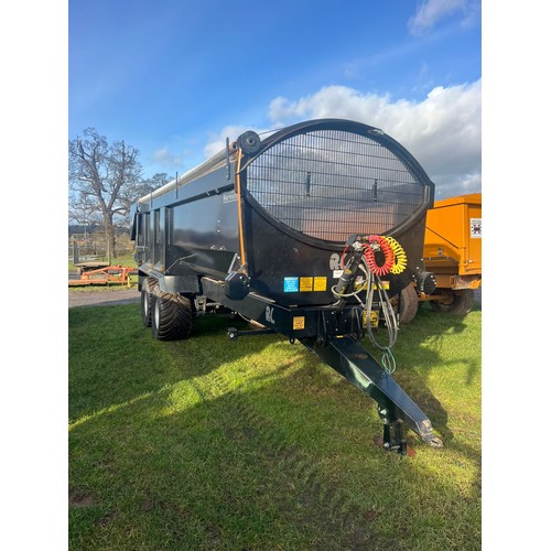 1607 - Larrington RL 14 ton Harvester P & R trailer. 2022. Hydraulic tail gate, air brakes, sprung drawbar,... 