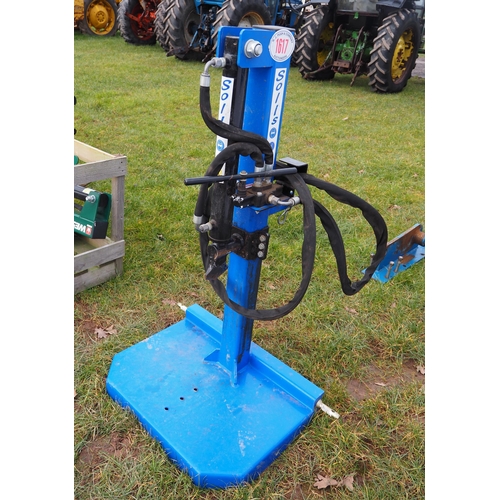 1617 - Solis hydraulic vertical log splitter, NOS