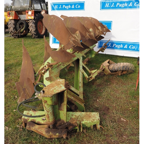 1625 - Dowdeswell DP7B 4 furrow reversible plough