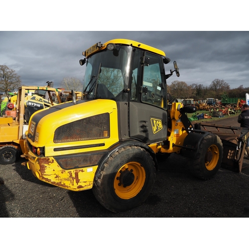 1633 - JCB 407BST loader. 2015. C/w muck grab, bucket and pallet tines. Reg. HY15 DYW. Key in office