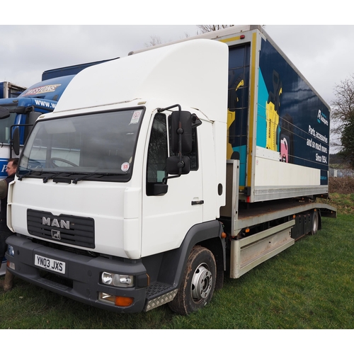 1676 - MAN 12ton Beaver tail lorry, 27ft. air suspension, ramps and winch. Runs and drives. Reg. YN03 JXS. ... 