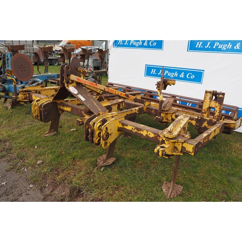 1709 - Cooper 6 leg subsoiler with crumbler