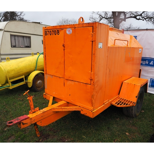 1775 - Steel fuel bowser and hand pump