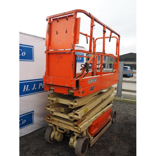 1639A - JLG 1930ES Scissor lift. 2004