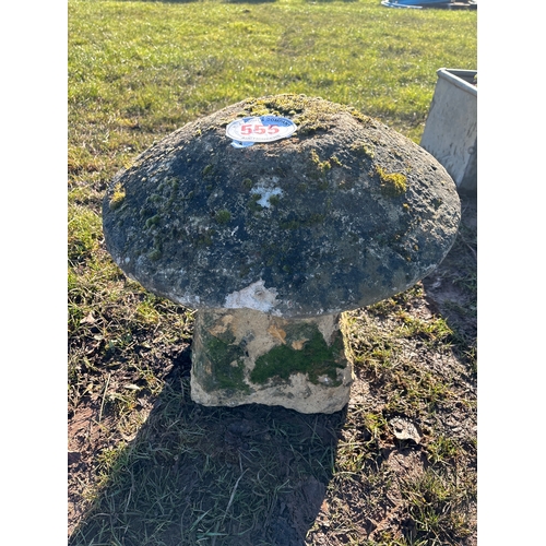 555 - Staddle stone 2ft