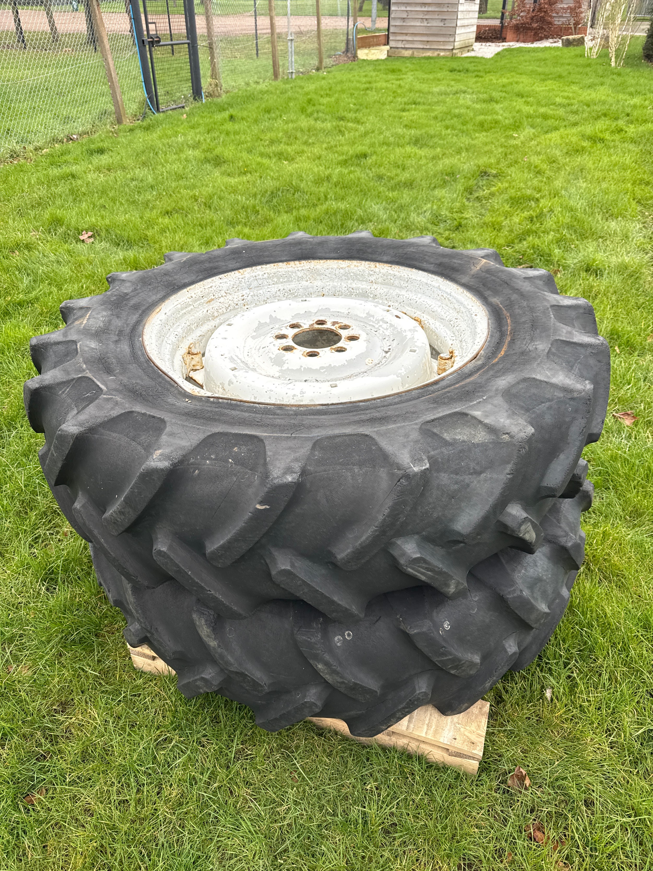 **Ring 1- 10am** Ford tractor rear wheels