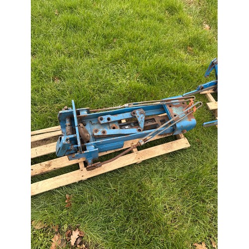 Lot 3         