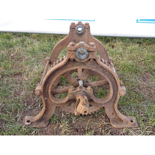Lot 2         