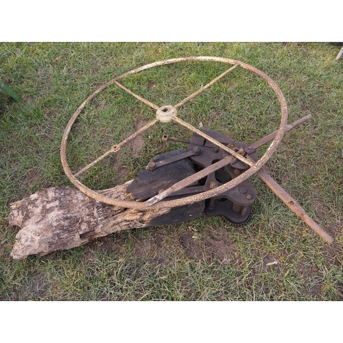 Lot 22        