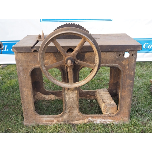 Lot 27        