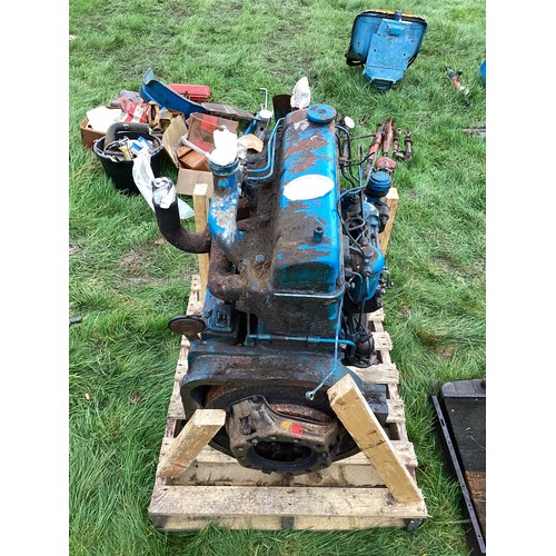 Fordson Major engine, complete in good running order