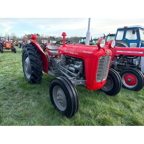 Massey Ferguson 35X Multi Power tractor. Runs and drives, in showroom ...