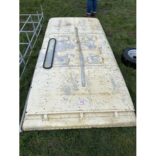 Lot 758       
