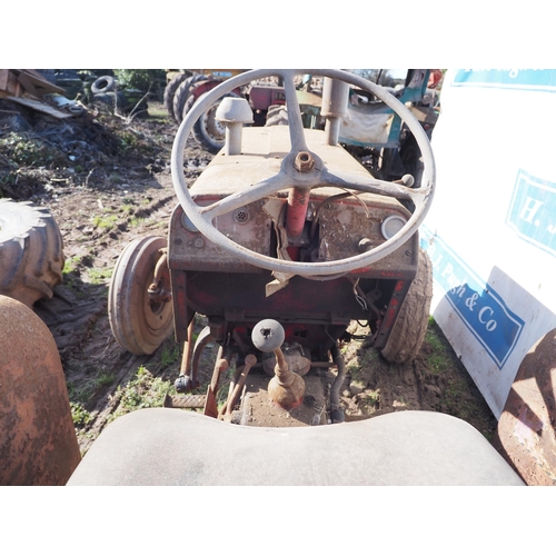 International B275 tractor. C/w front wheel weights. Serial no. 9939 ...