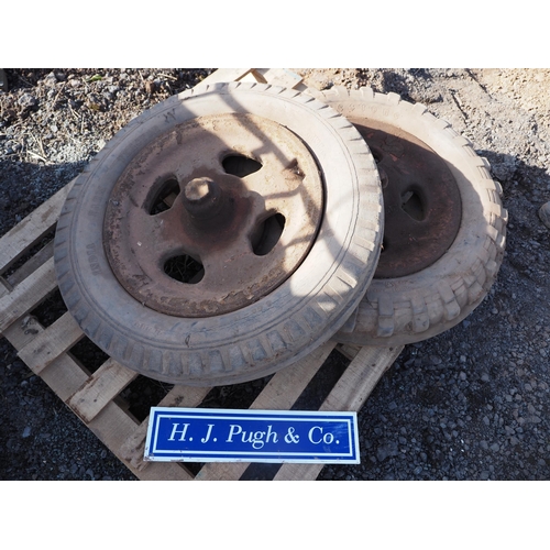 Lot 16        