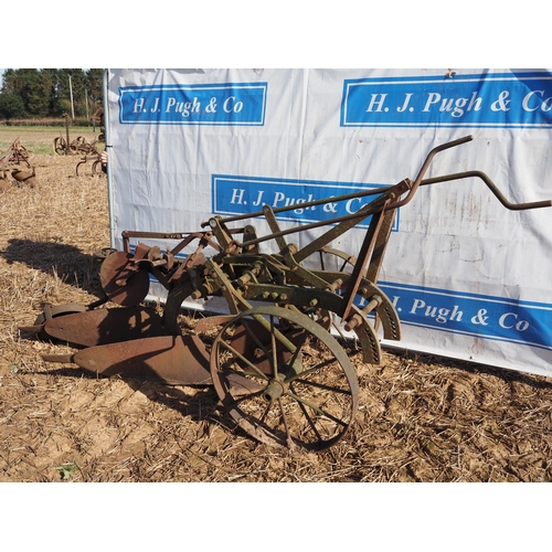 Lot 60        