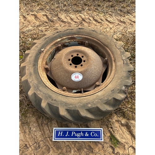 Lot 44        