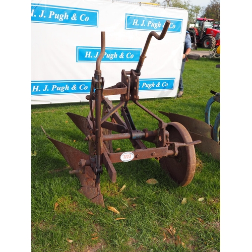 Lot 1723      
