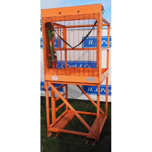 Lot 1733      