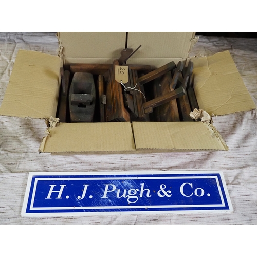 Lot 20        