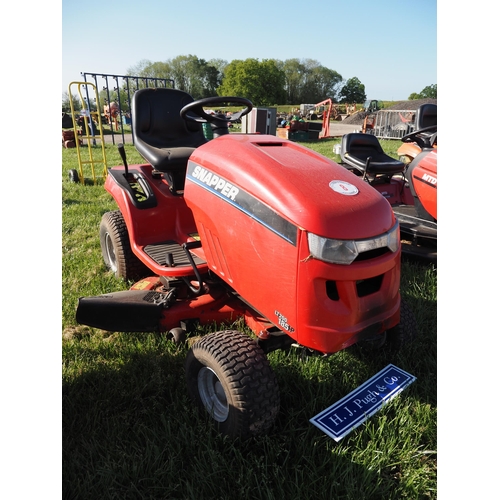 Lot 8         