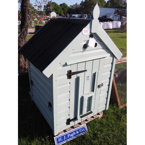 Lot 810       