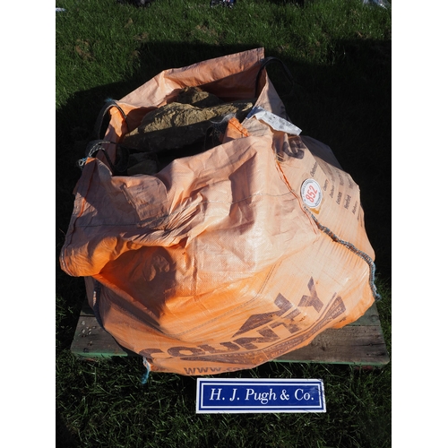 Lot 852       