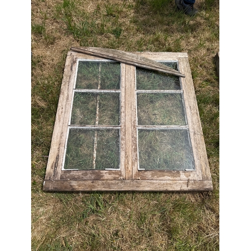 Wooden frames window 4ft x4ft