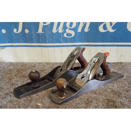 Lot 327       