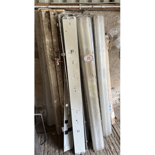 Lot 20        