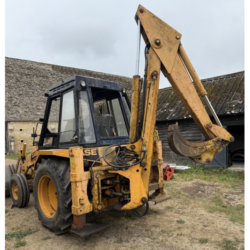 Case 580F digger. Runs, showing 4172 hours. C/w 3 buckets. Serial no ...