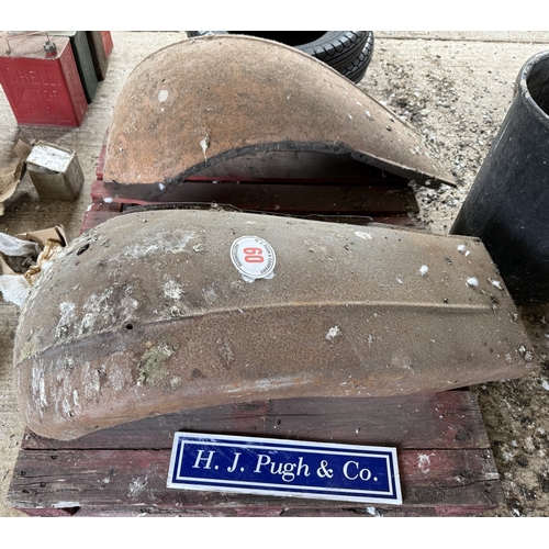 Lot 60        
