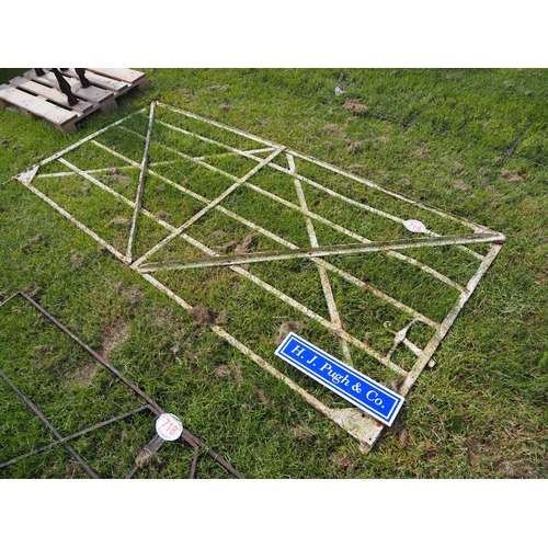 Lot 719       