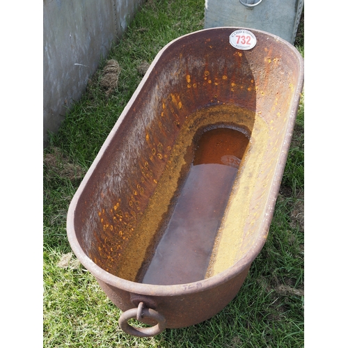Lot 732       