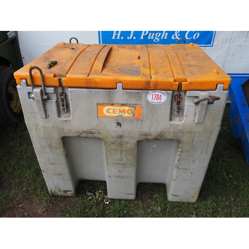 Lot 1704      
