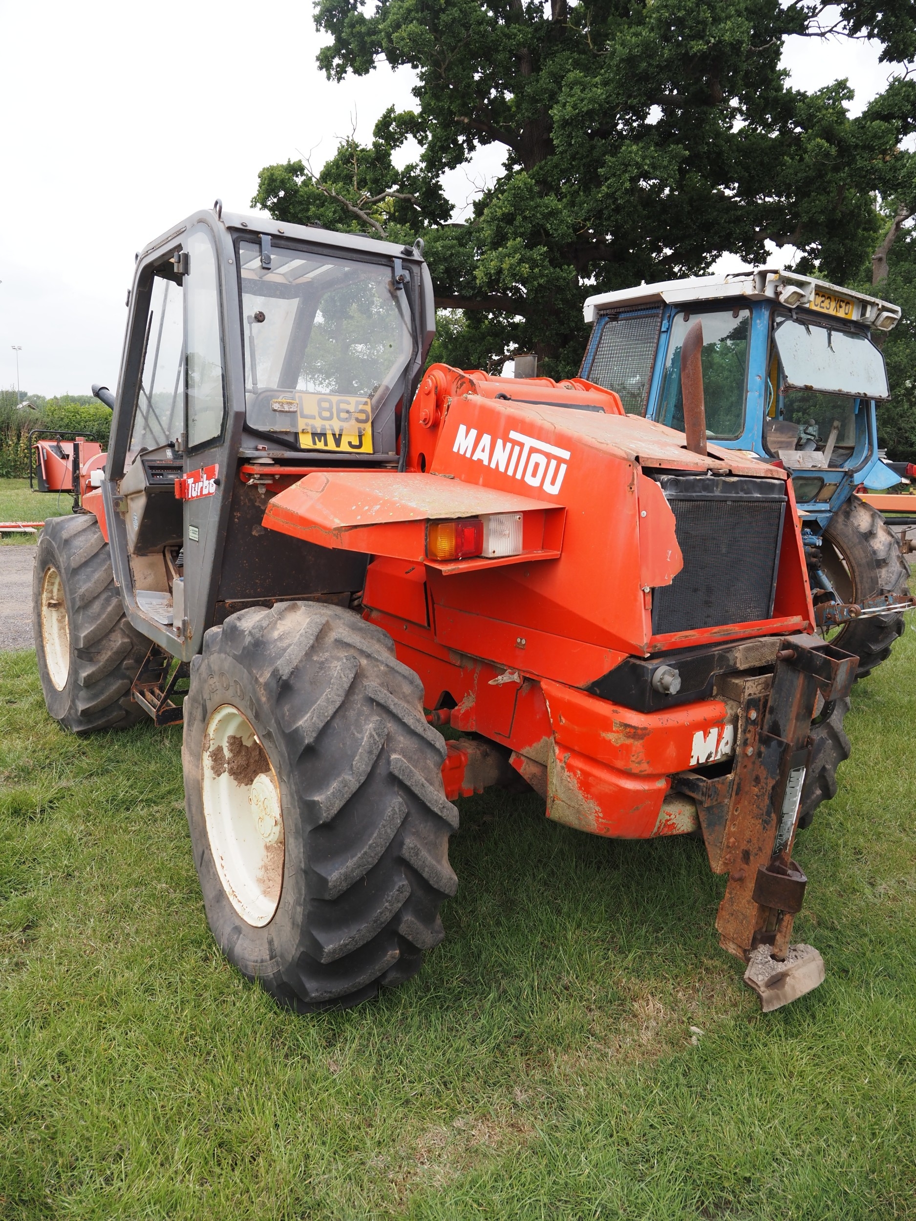 Manitou MLT626 Turbo telehandler, off a farm, brakes need attention ...