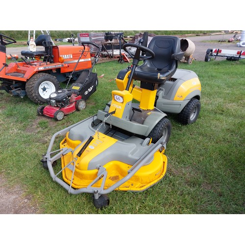 63 - Stiga Park Pro 20 4WD mower. Running issue, drives OK. Key in office