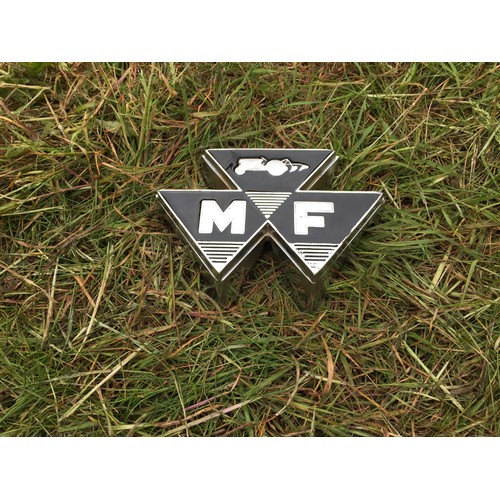 55 - Massey Ferguson 135 metal badge