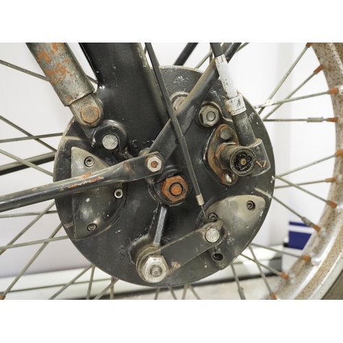 906 - Vincent Rapide/Black Shadow motorcycle. C.1957. 1000cc
Frame No. RC6934 (V5 states RC 9519BE)
Engine... 