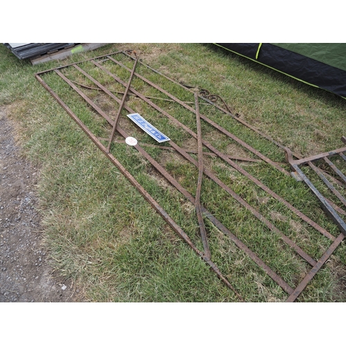 Lot 757       