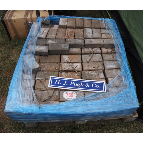 Lot 759       