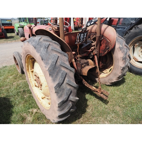 2097 - David Brown 950 2WD tractor. Runs and drives. From a deceased estate. Reg. VBX 223. Badge and V5 in ... 