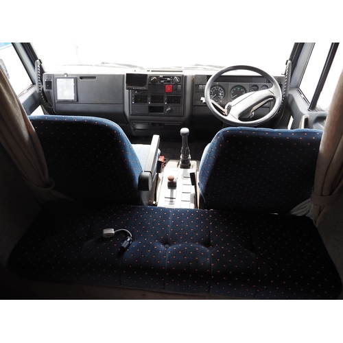 3014 - Iveco 75 E15 horsebox. Runs and drives, showing 177,031 kms. Tidy inside with fridge, horse camera, ... 