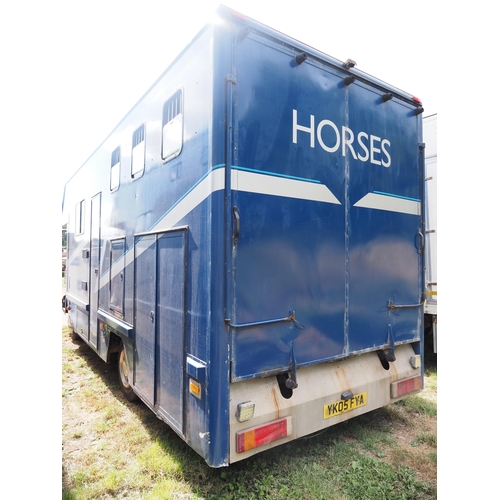 3015 - MAN horsebox. Runs and drives, showing 315,942 kms. Reg. YK05 FYA. V5 and key in office