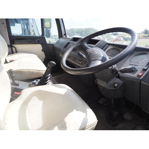 3015 - MAN horsebox. Runs and drives, showing 315,942 kms. Reg. YK05 FYA. V5 and key in office